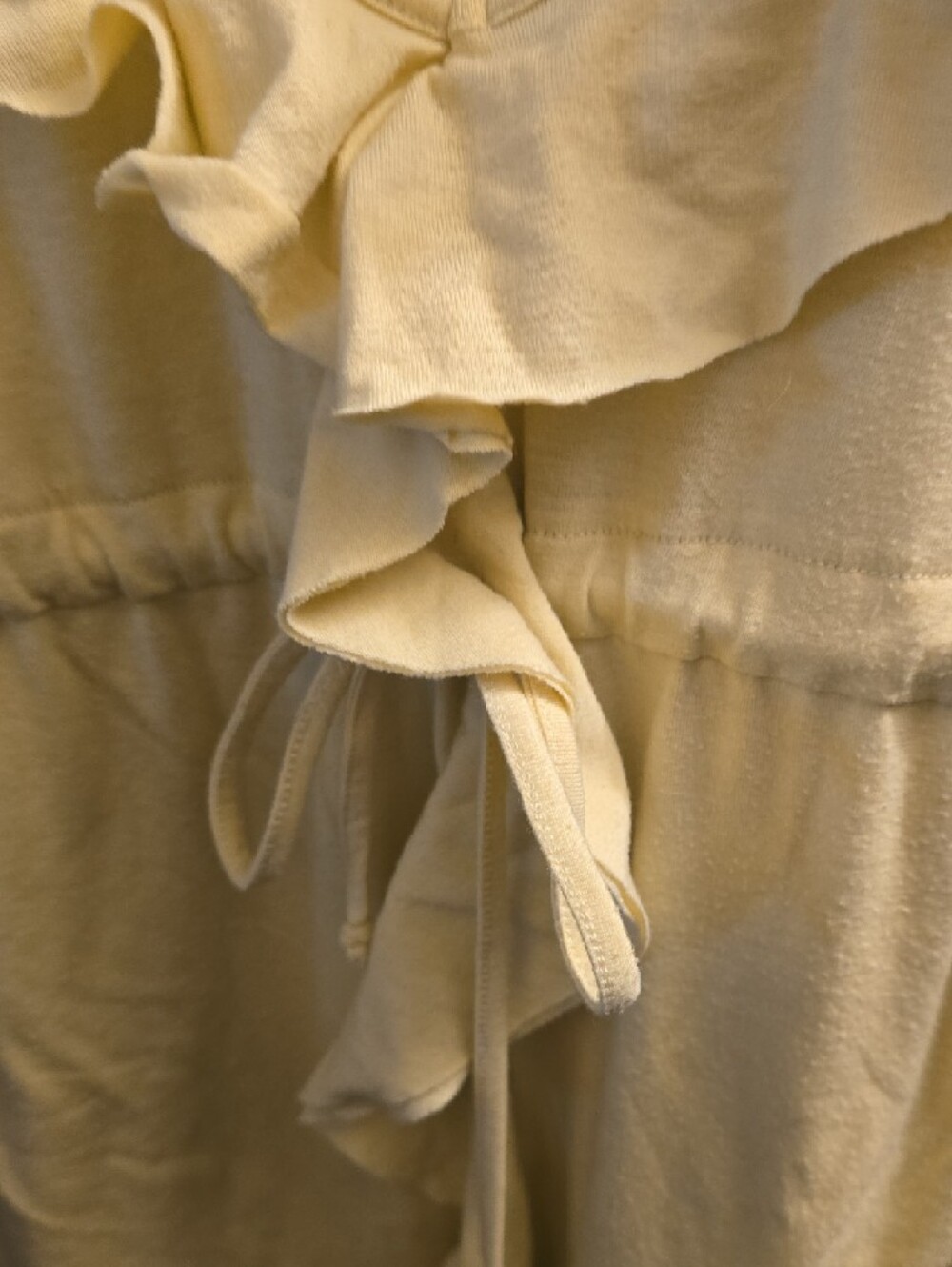 Charlotte Russe Pale Yellow Tie-Front Babydoll Halter Tank - Picture 3 of 4